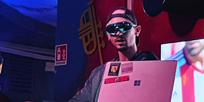 Lorenzo Ferraro's cover