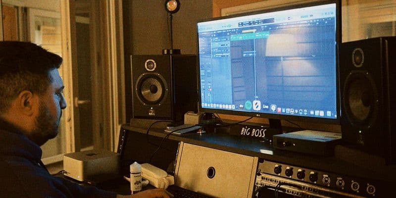 Cover di Enrico Crocco