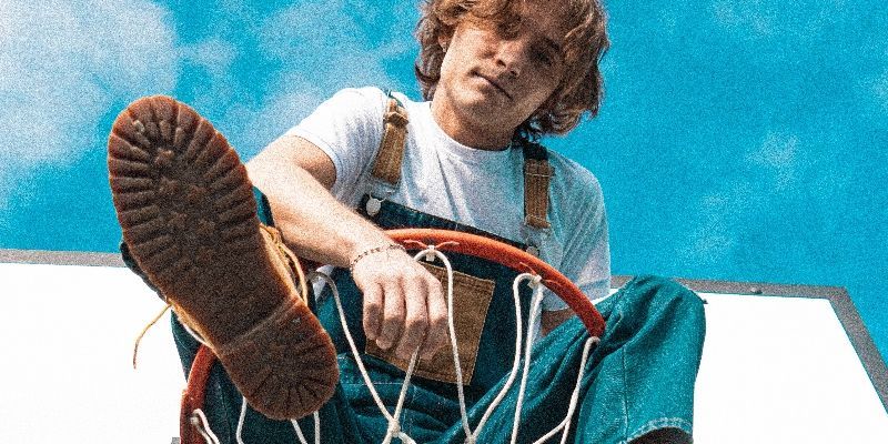 Simone Della's cover