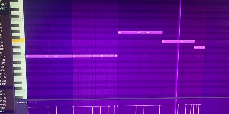 Simone Commone's cover